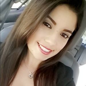 Meet your Posher, Lena